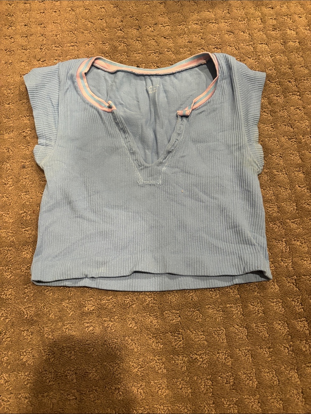 Urban Outfitters Light Blue Ribbed V-Neck Crop Top with Pink Trim